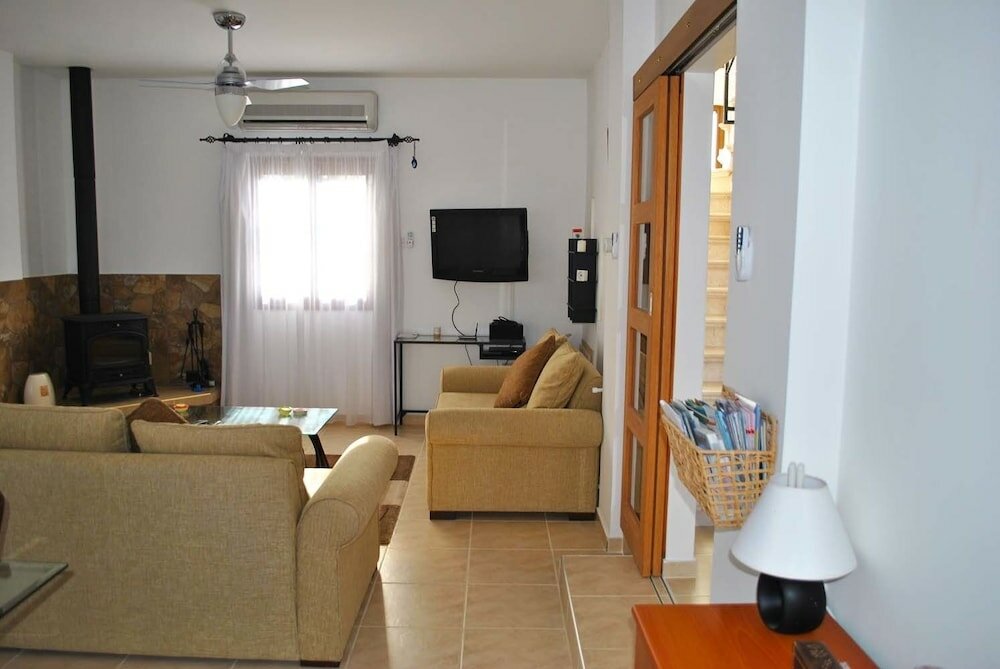 Фото Villa Brooklands by Amy Villas