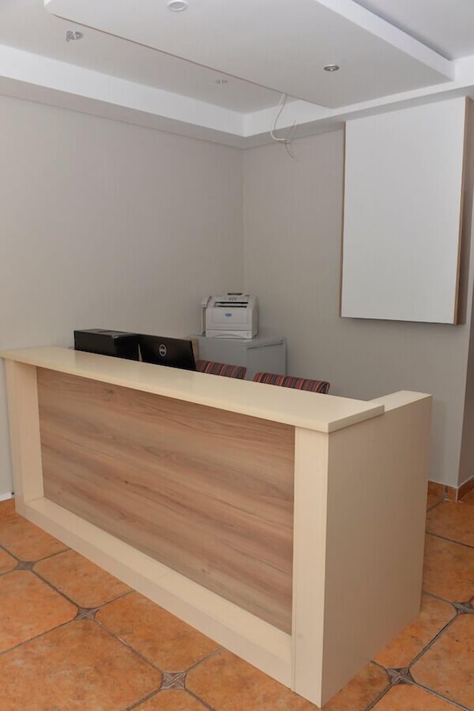 Фото Corner Cottage Bed and Breakfast