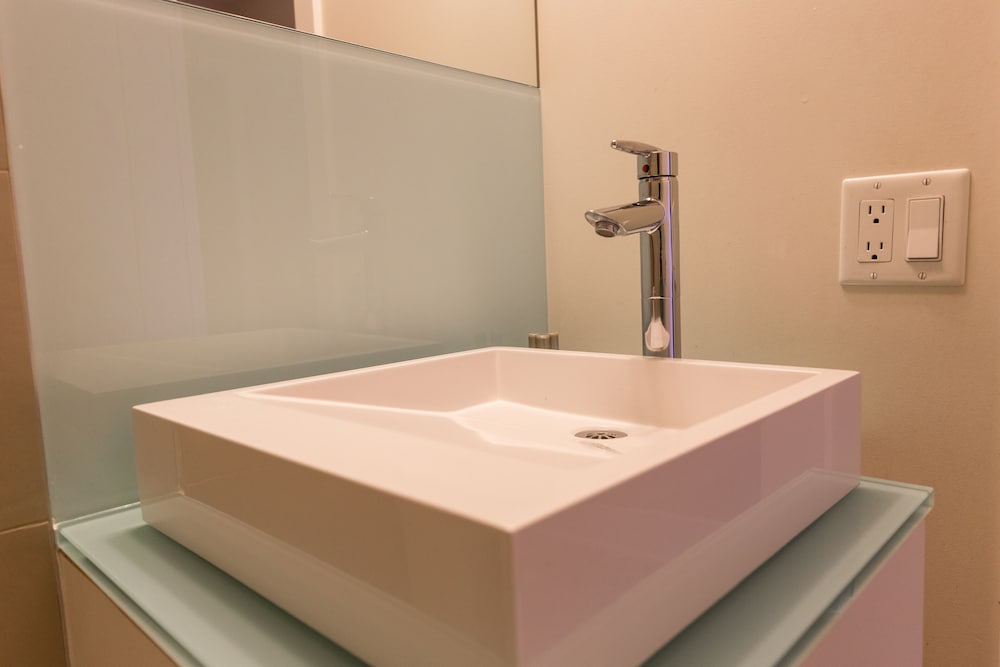 Фото Atlas Suites Entertainment District