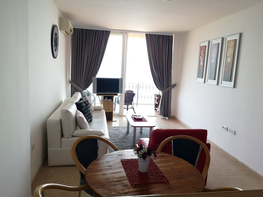 Фото Villa Eros Apartments