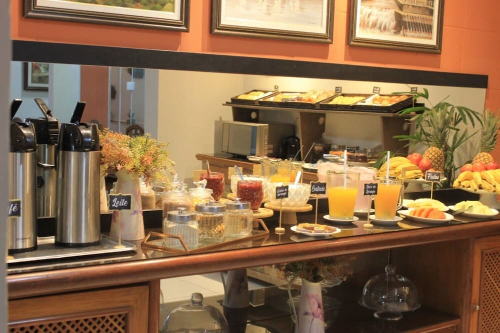 Фото Voa Hotel Rezende