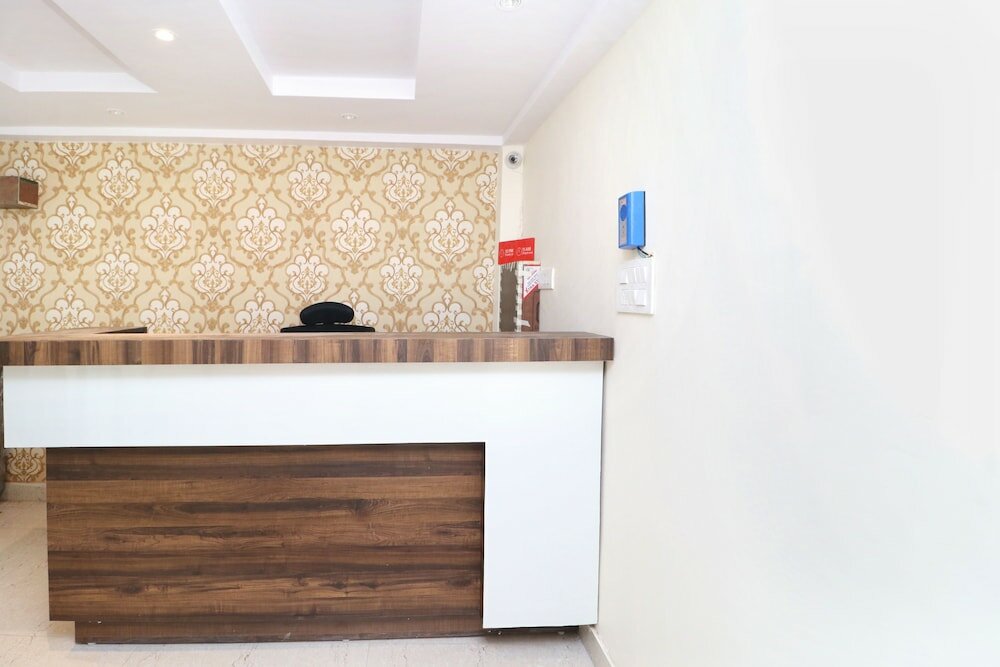 Фото Oyo 24071 Jasco Royal Inn