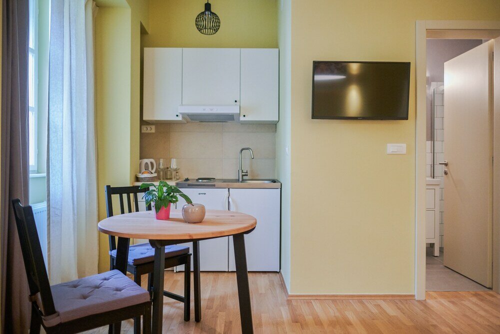 Фото Peacock Boutique Apartments