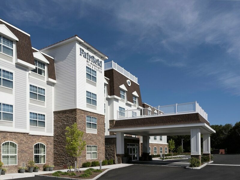 Гостиница Fairfield Inn & Suites by Marriott South Kingstown Newport Area
