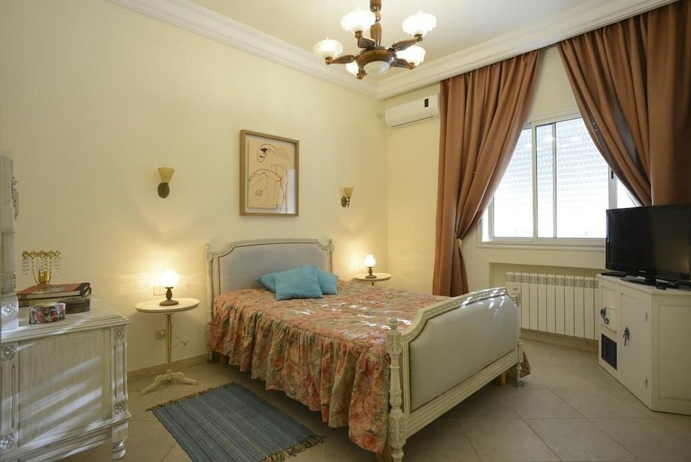 Фото Carthage Hill