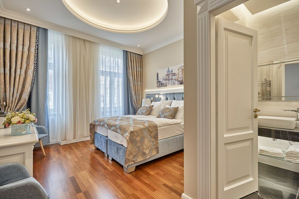 Фото Golden Key Boutique Hotel