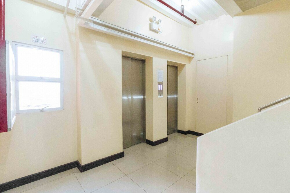 Фото RedDoorz Plus @ Rsg Ss Residens Vito Cruz