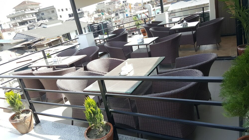 Фото Hotel Bihani