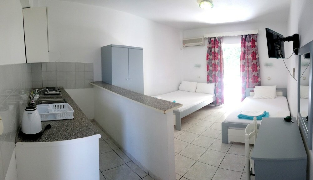 Фото Chrissi Ammoudia