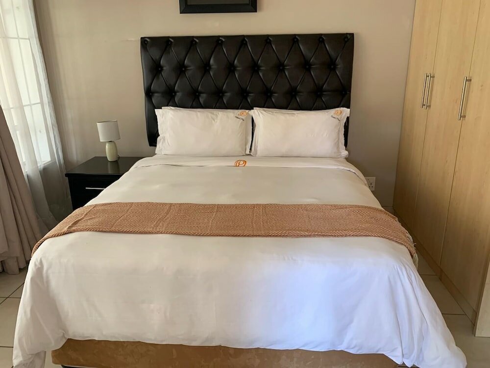 Фото Owee's Place