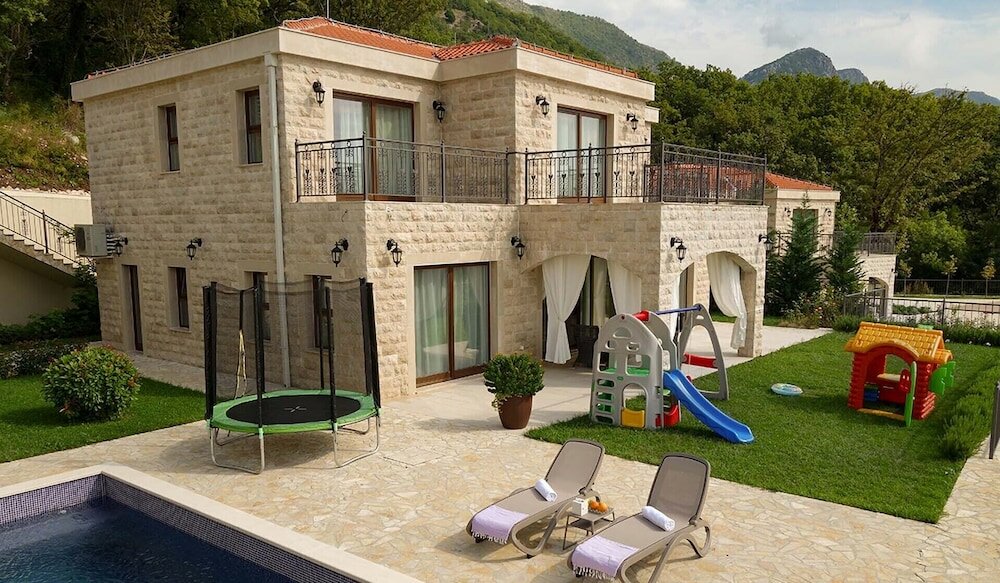 Фото Oak Leaf Residences