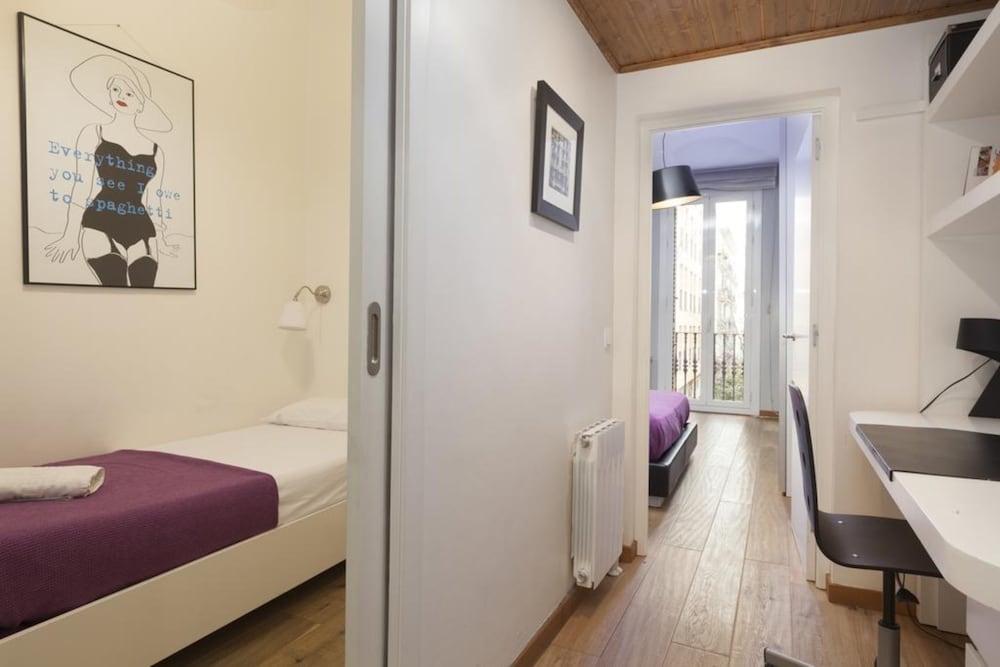 Фото Akira Flats Roger de Flor Chic apartment