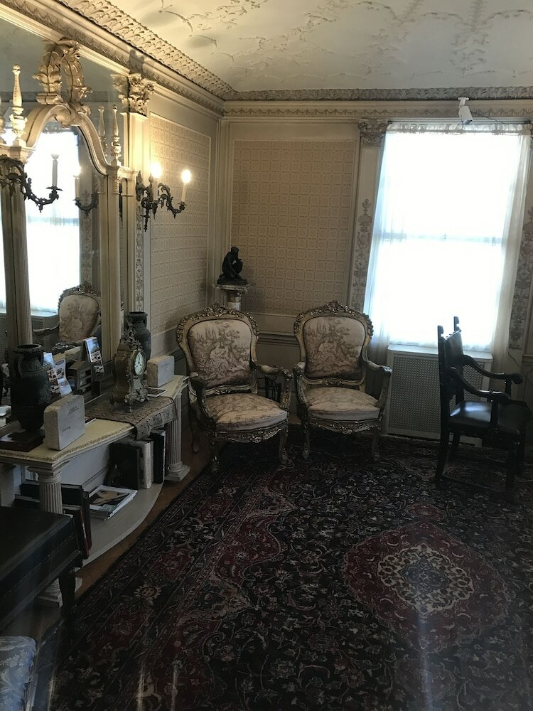 Фото Edgewood Manor