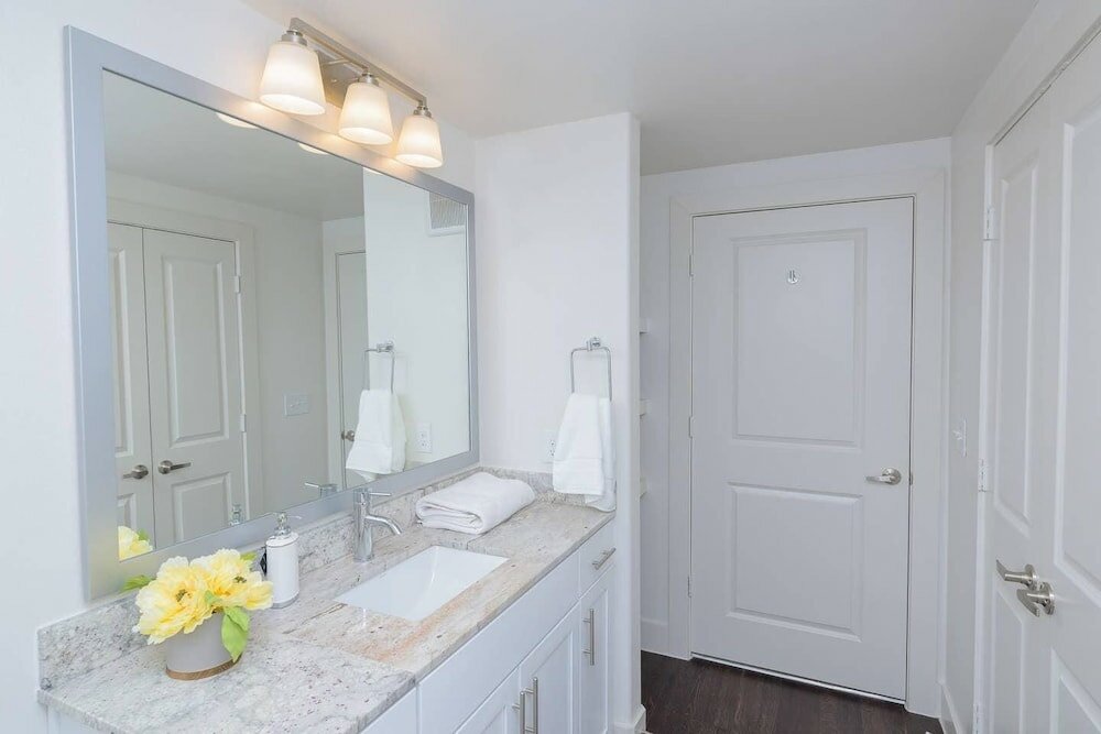 Фото Urbanlights at Legacy West