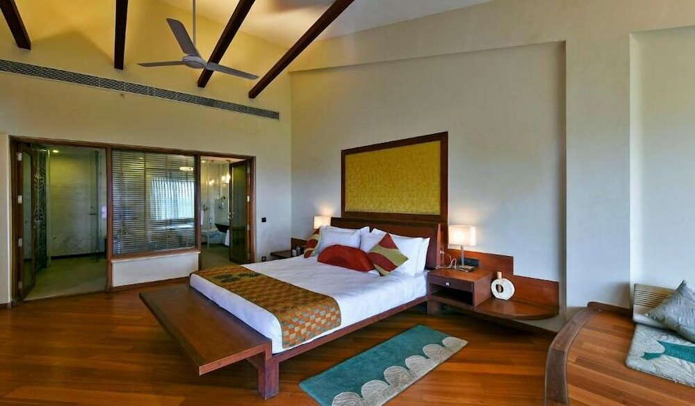 Фото Gulmohar Greens - Golf & Country Club