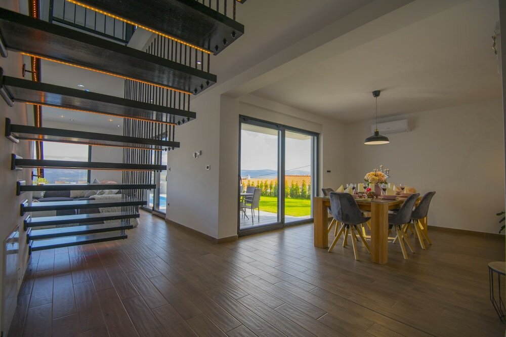 Фото Holiday House Luxury