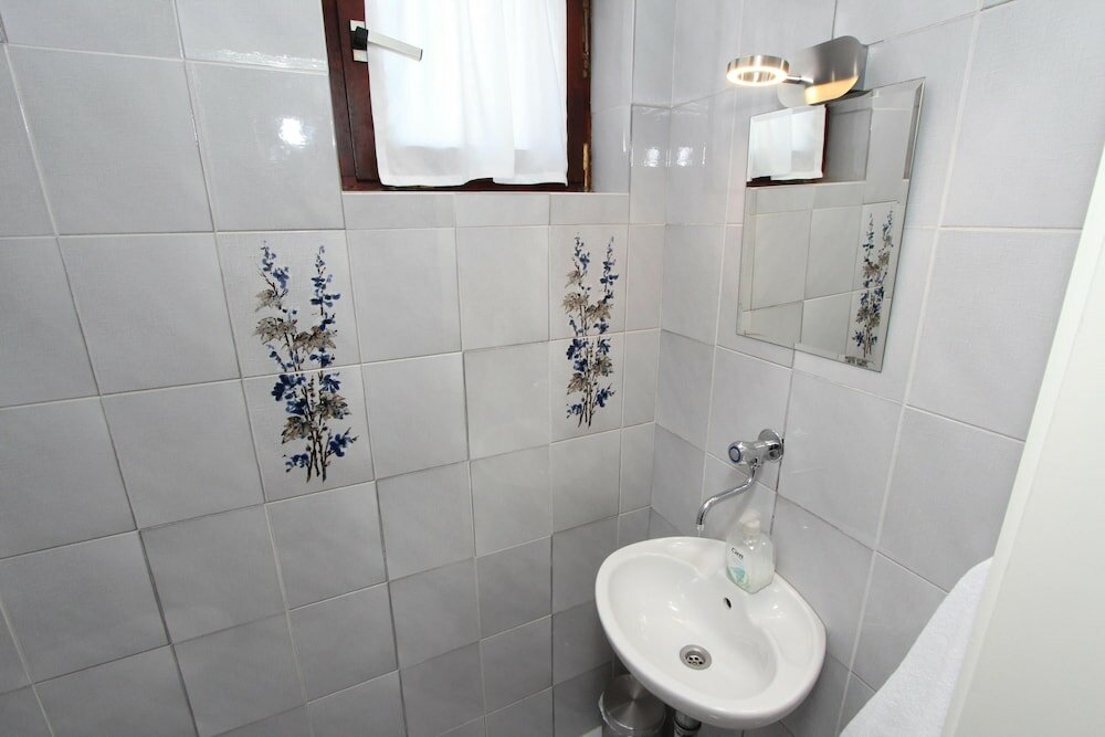 Фото Apartments Knezovic