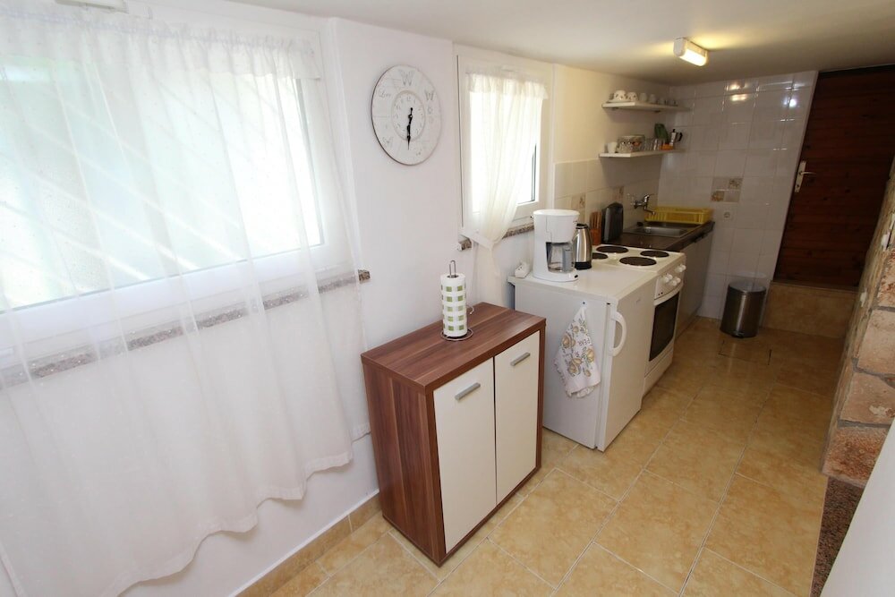 Фото Apartments Knezovic