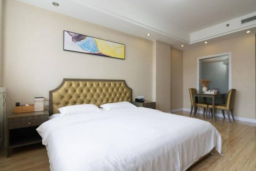 Фото Shine Apartment