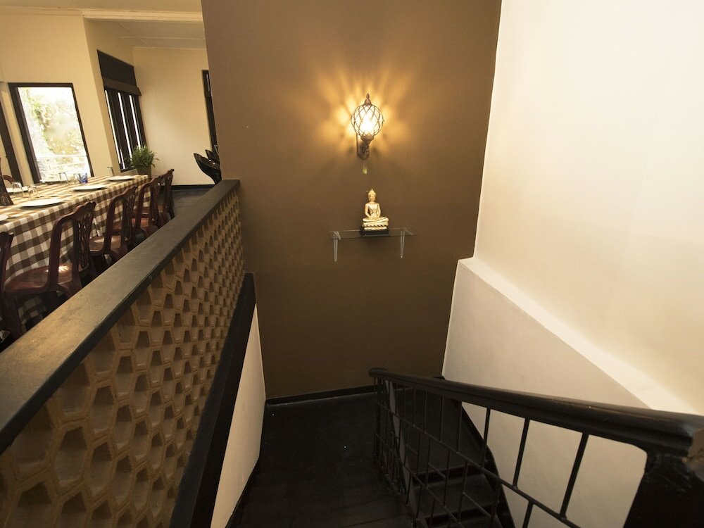 Фото The Oasis Hostel