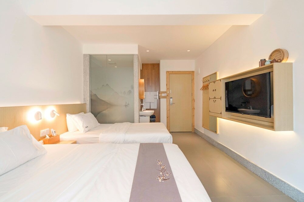 Фото Zen Tea House Elephant Trunk Hill Park