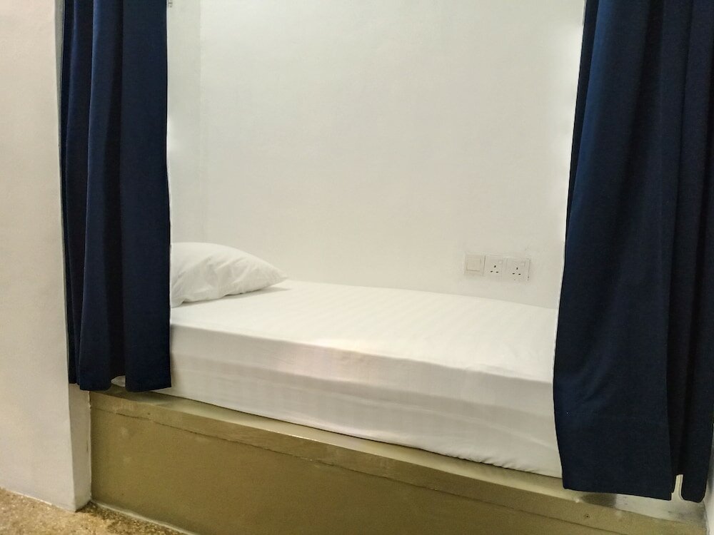 Фото Beds In Garden Hostel Sdn Bhd