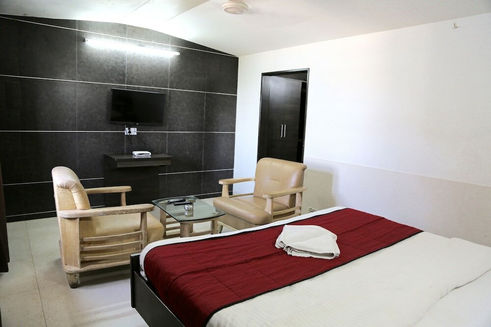 Фото Hotel Khushi International