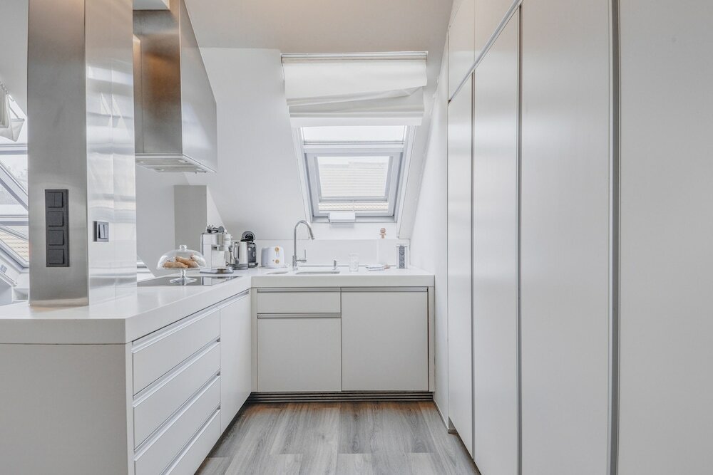 Фото Luxury Apartment in Centre