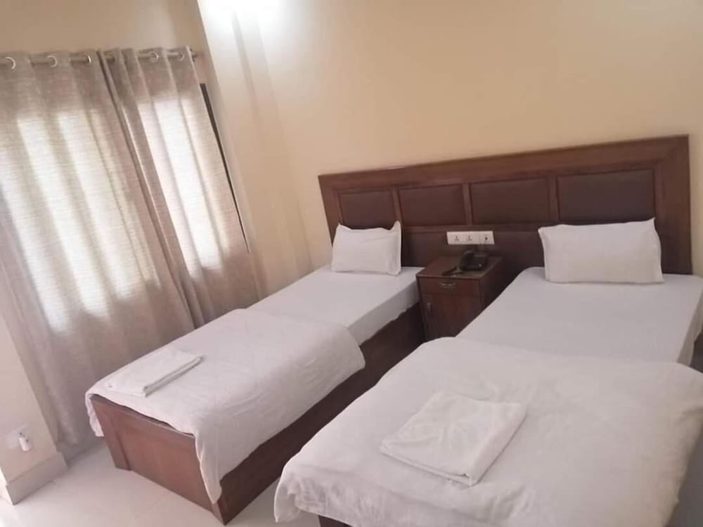 Фото Hotel Suramma