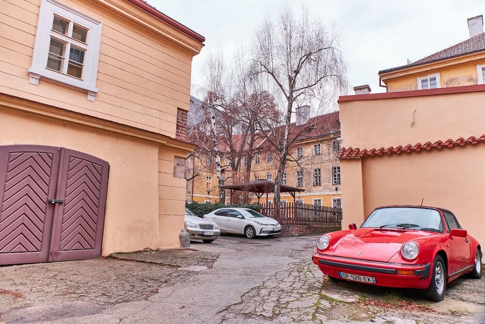 Фото MOODs Charles Bridge
