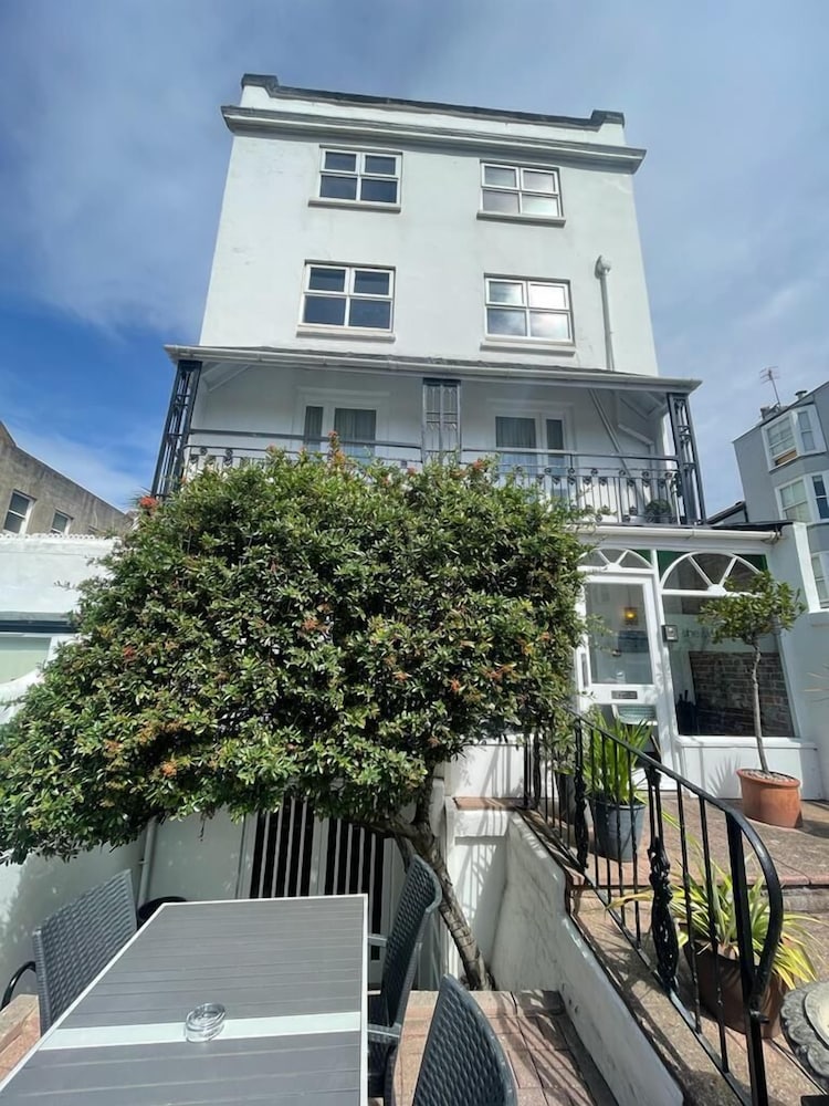 Фото The White House