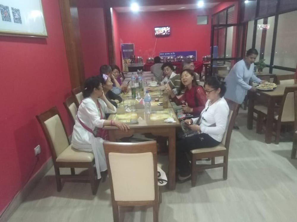 Фото Hotel Suramma