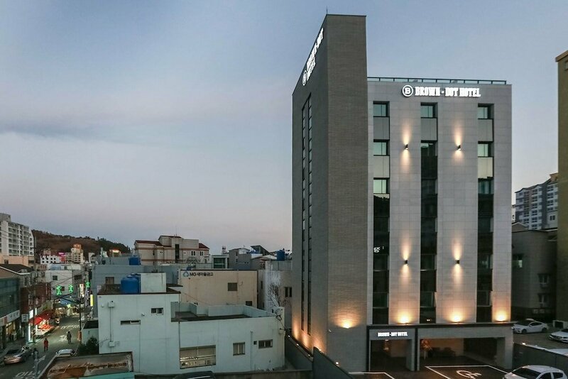 Гостиница Brown Dot Hotel Geoje