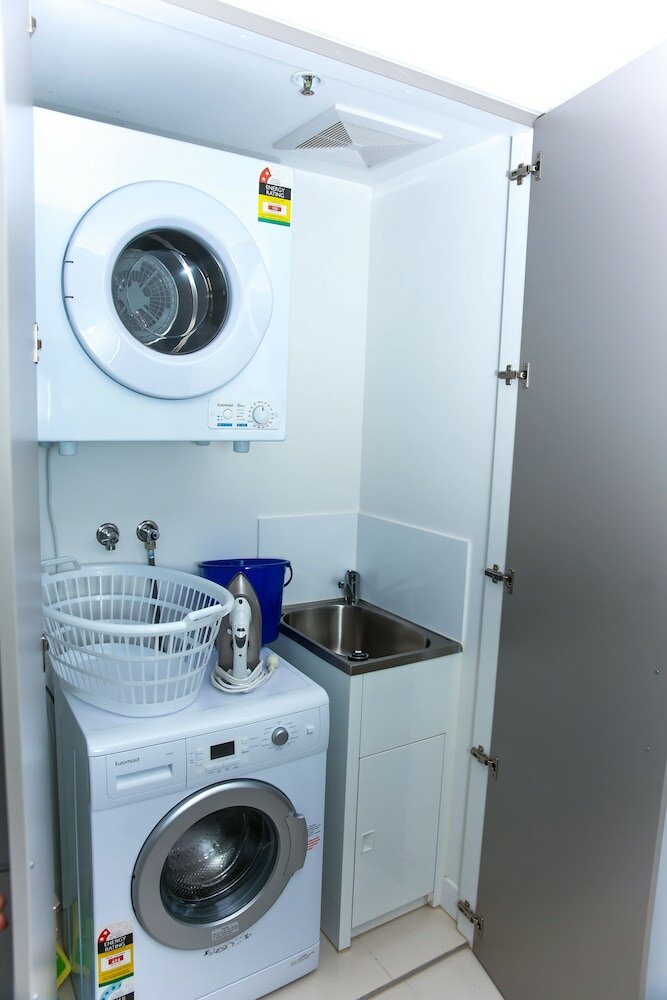 Фото Serain Residences On Surfers Private Apartments