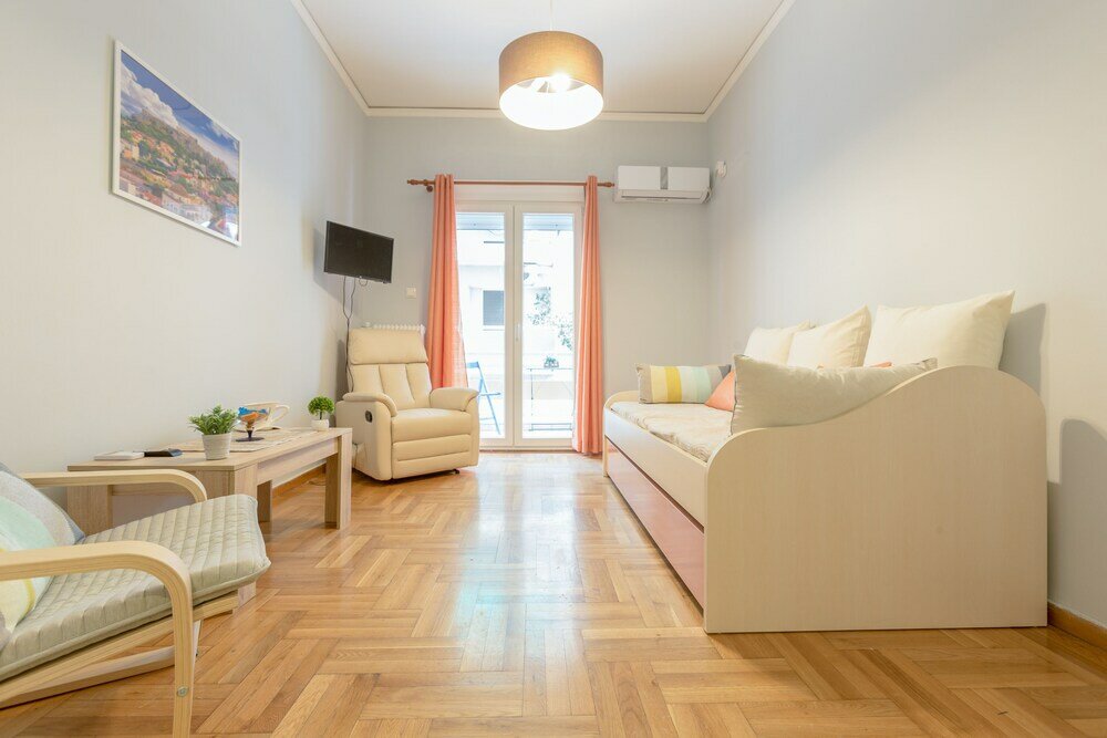 Фото Cozy Flat in hip Koukaki