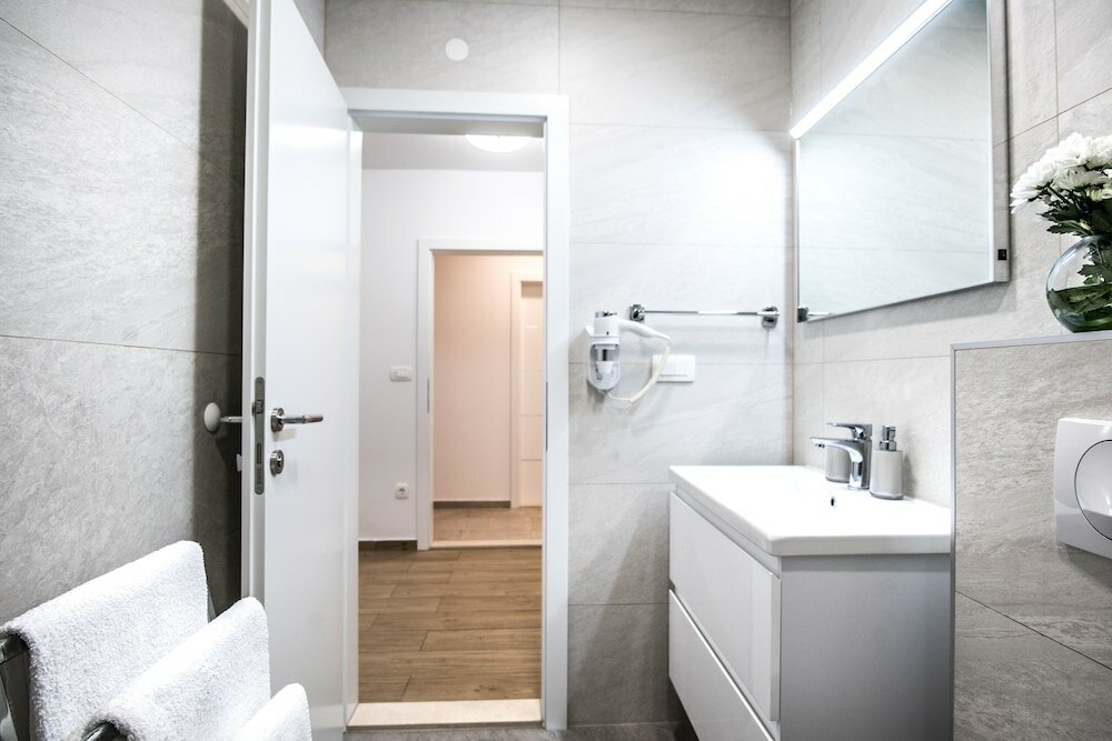 Фото Dubrovnik Spectrum Rooms