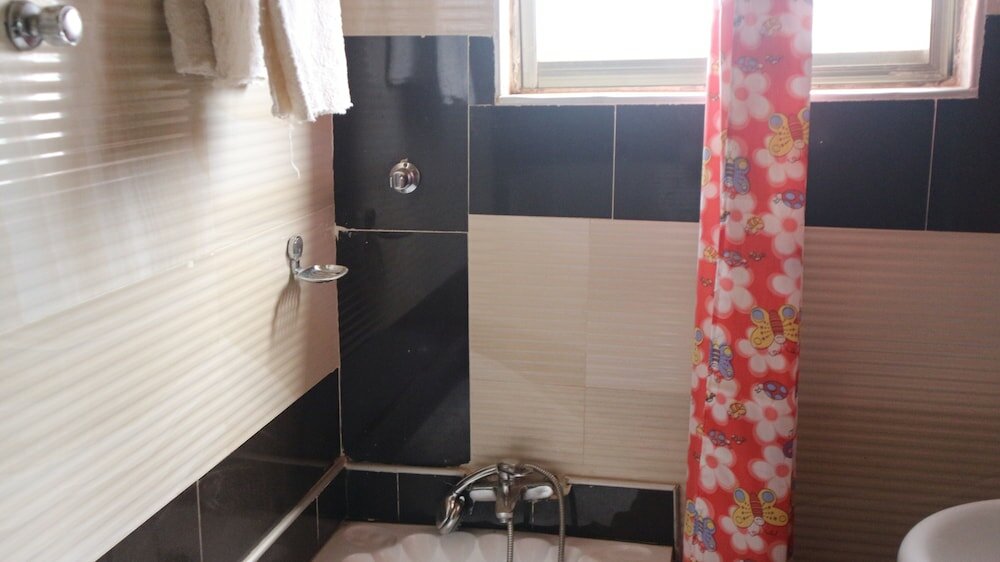 Фото Bigiza Court Hotel