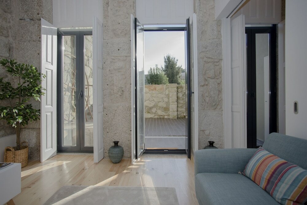 Фото Liiiving In Porto Terrace & Sunny Apartment