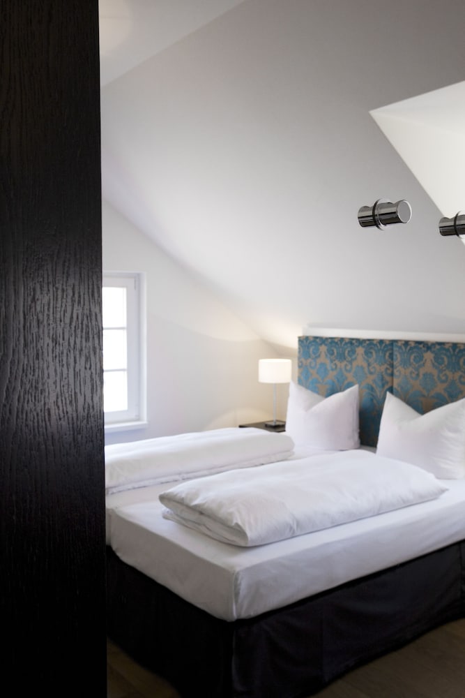 Фото Hotel Schwarzwälder Hof