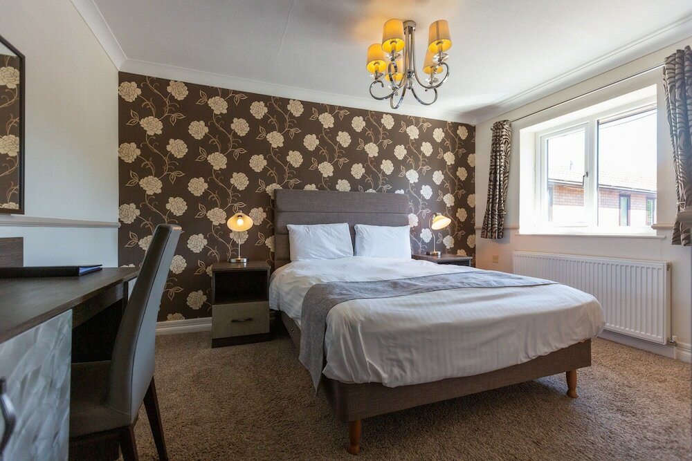 Фото The White Swan