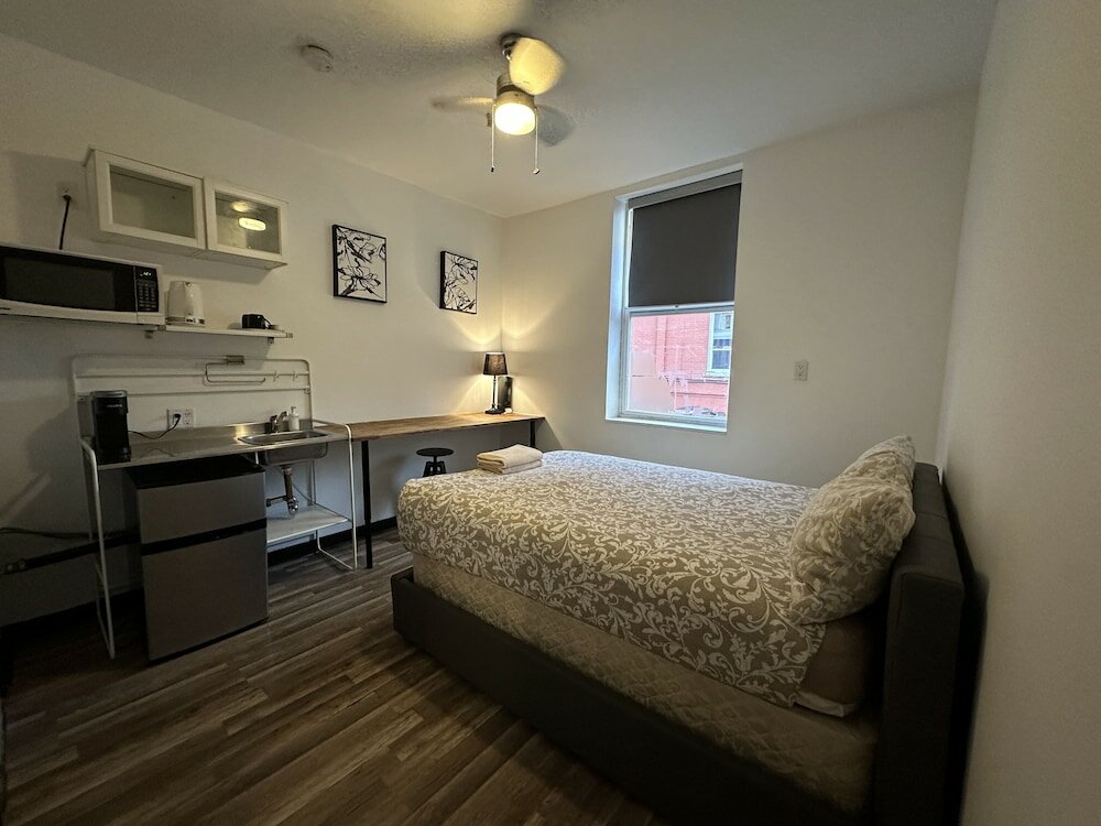 Фото Palmerston Hotel