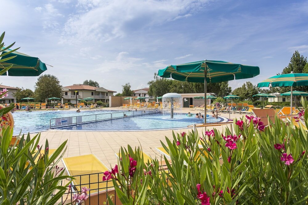 Фото Villaggio Lecci