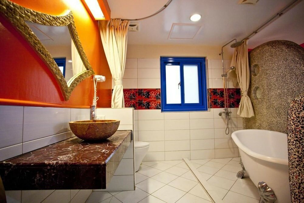 Фото Golden Sea Inn