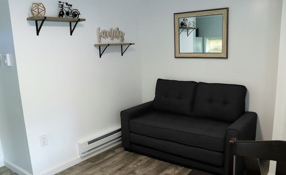 Фото Reynolds House Inn & Motel