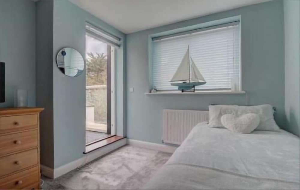 Фото Oxford Street 5 Bedroom Townhouse