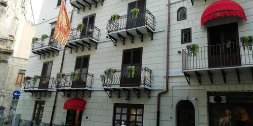 Гостиница La Serenissima Hotel в Палермо