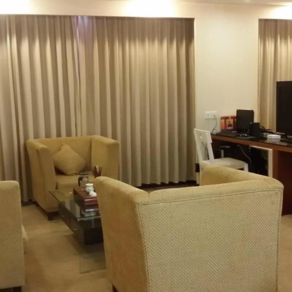 Фото Junyue Hotel