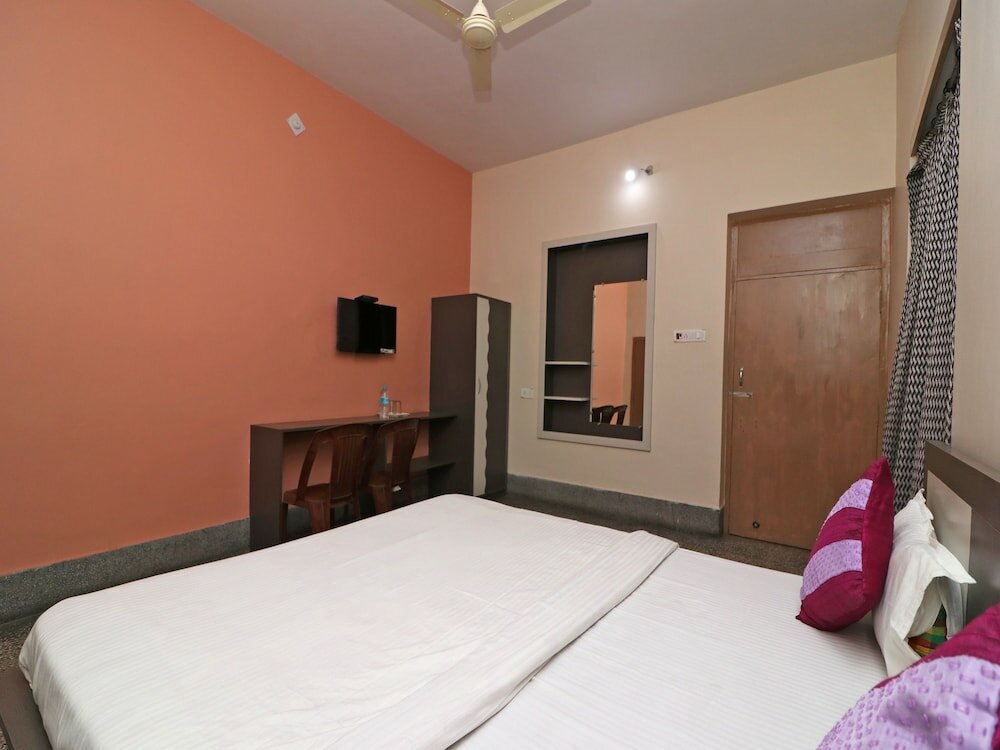 Фото Hotel Saraogi