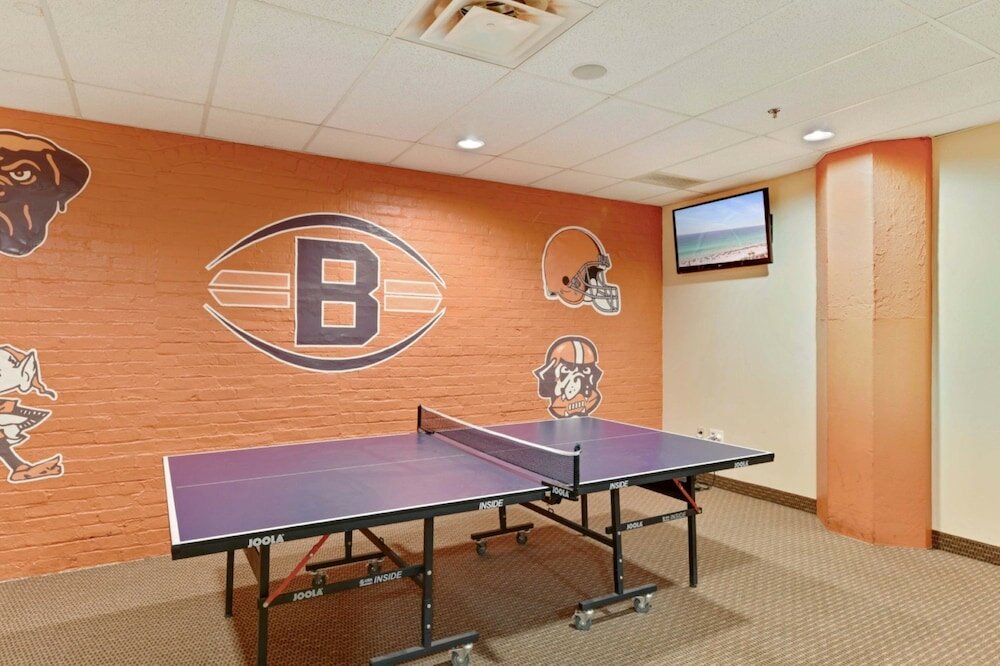 Фото Bluebird Suites at the Warehouse District