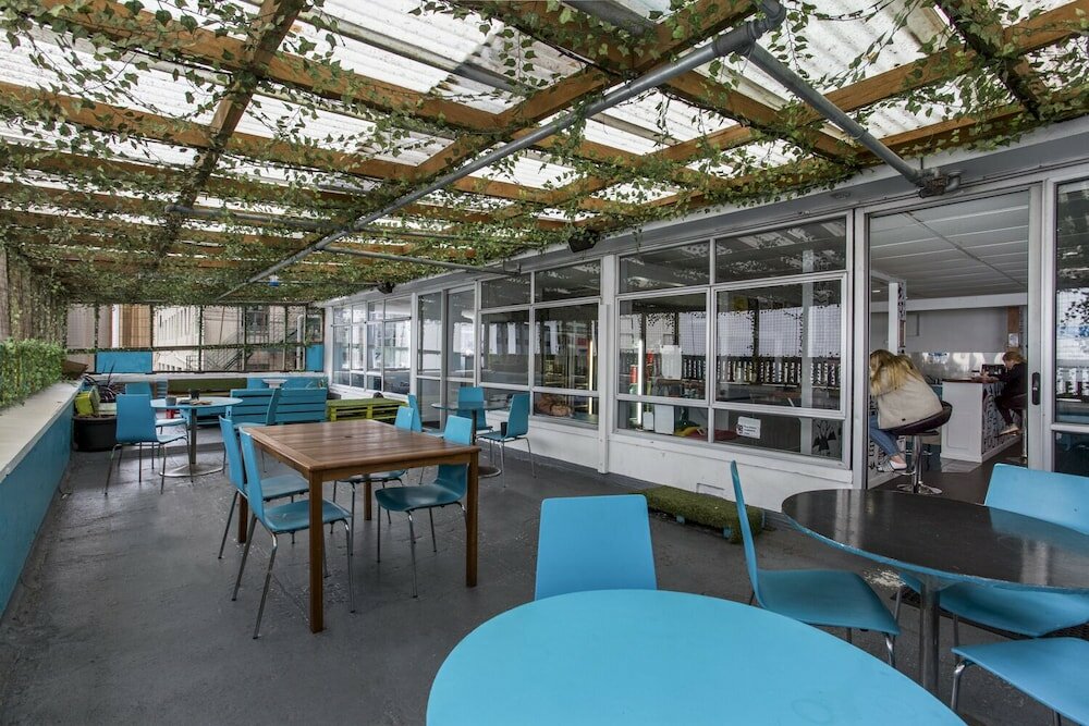 Фото Attic Backpackers